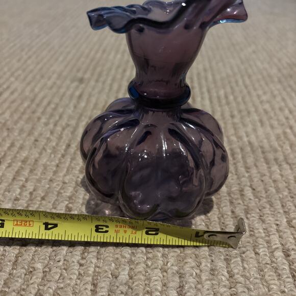 Fenton 1942 Scarce Mulberry Diamond Optic Petticoat Crimp 4” Melon Vase - Picture 6 of 8